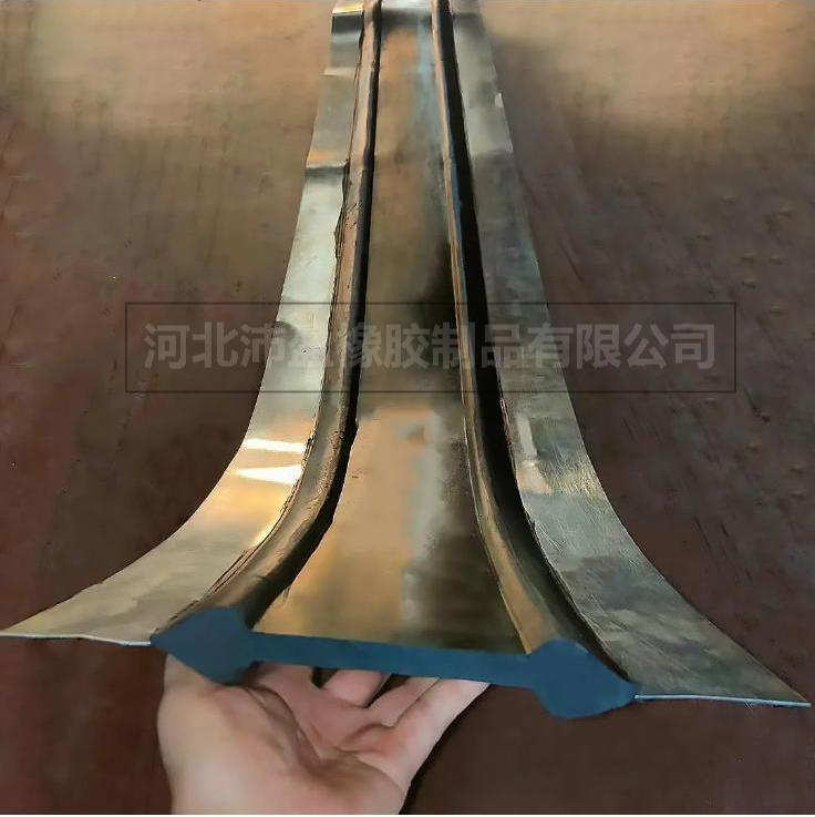 钢边橡胶止水带