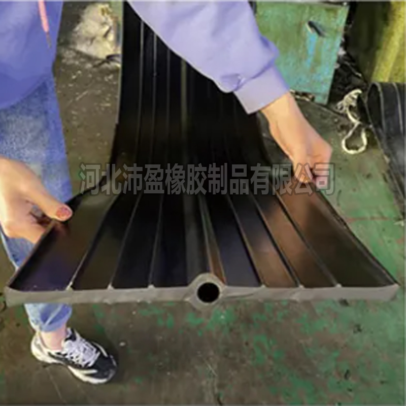 中埋橡胶止水带
